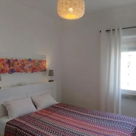 Charming Family Apartment Lisbon