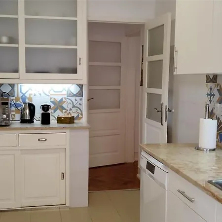 Charming Family Lisbon