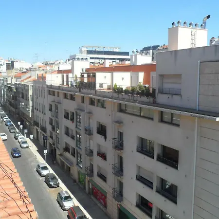 Charming Family ליסבון